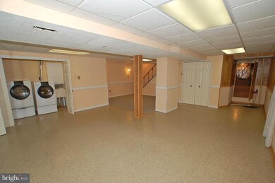 11404 Waesche Dr, Bowie, MD 20721 - photo 4