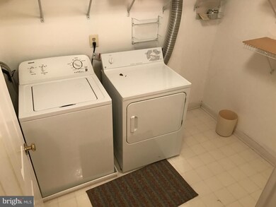 8805 Stone Ridge Cir unit 203, Pikesville, MD 21208 - photo 6