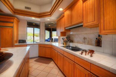 7577 E Club Villa Cir, Scottsdale, AZ 85266 - photo 6