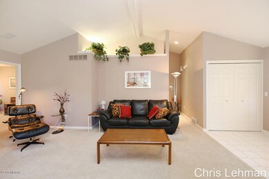 2119 Shetland Dr NE unit 2, Grand Rapids, MI 49505 - photo 4