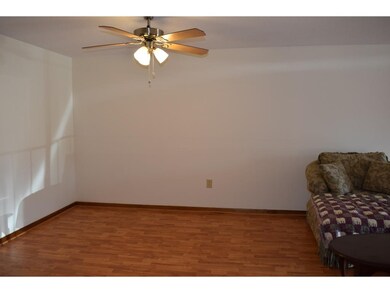 53 Blackstone Dr unit 3, Nashua, NH 03063 - photo 4