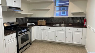 602 Columbia St unit 3, Hudson, NY 12534 - photo 5