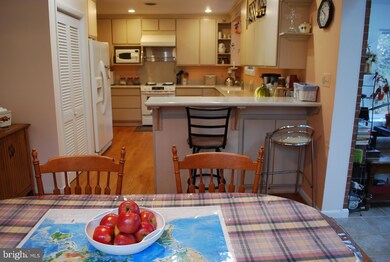 9410 Dartmouth Rd, Columbia, MD 21045 - photo 5