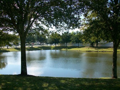 5051 Playpen Dr unit 5, Jacksonville, FL 32210 - photo 4