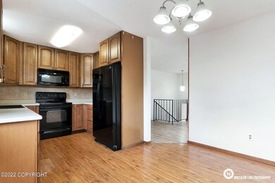 Kitchen_Dining_1