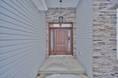 112 Falcon Ln, Archbald, PA 18403 - photo 3