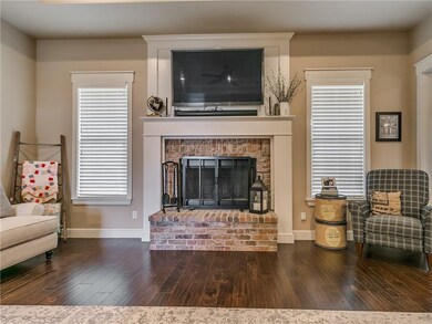 FIREPLACE IN LIVING ROOM
