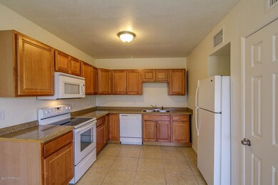 3304 N Geronimo Ave, Tucson, AZ 85705 - photo 2