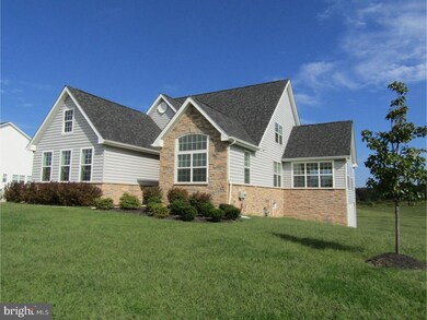 307 Derik Ct, New Castle, DE 19720 - photo 2