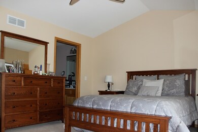 806 Longwood Dr unit 11, Oregon, WI 53575 - photo 5