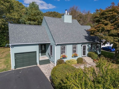 82 Foster Sheldon Rd, Wakefield, RI 02879 - photo 2