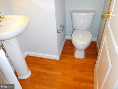 571 Garrett a Morgan Blvd, Hyattsville, MD 20785 - photo 5