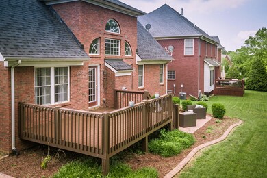 11407 Lavender Ct, Louisville, KY 40291 - photo 5