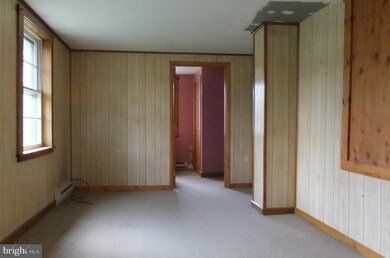 1368 Falcon Ln, Chambersburg, PA 17202 - photo 5