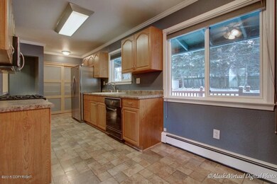 Kitchen W/Pantry