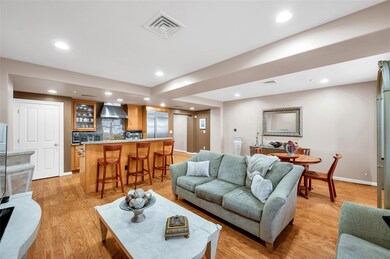 Spacious Living/Dining Room is approx 21'x16' (Buy