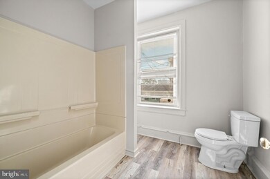 834 W Lancaster Ave unit 2R, Bryn Mawr, PA 19010 - photo 6