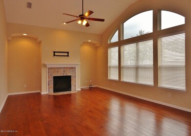 1407 Walnut Creek Dr, Fleming Island, FL 32003 - photo 2