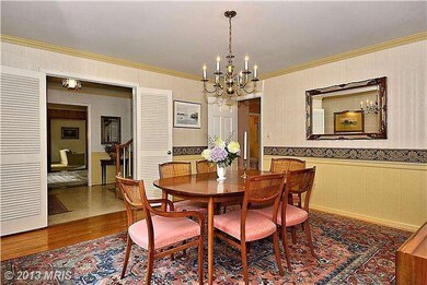 9028 Charles Augustine Dr, Alexandria, VA 22308 - photo 5