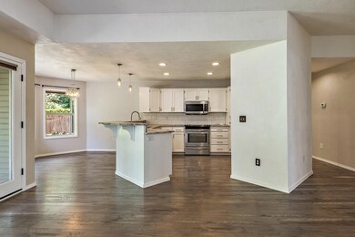 2443 Greenridge Dr, Medford, OR 97504 - photo 7