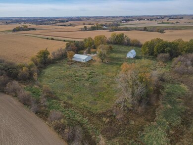 12 Acre Hobby farm surrounded by trees