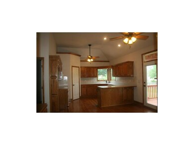 Spacious kitchen with walk in pantry, new fixtures