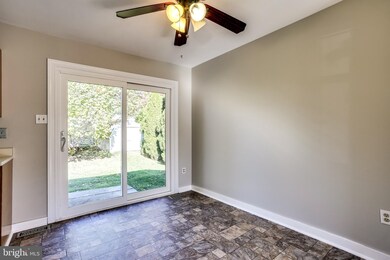 7508 Braemar Ct, Sykesville, MD 21784 - photo 6