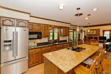 798 Avon Crest Blvd, Schenectady, NY 12309 - photo 6