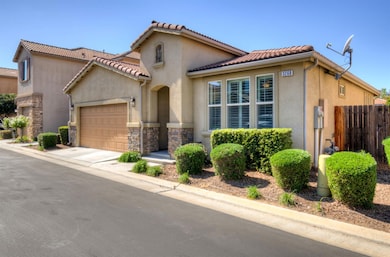 3260 Alps Ln, Clovis, CA 93619 - photo 2