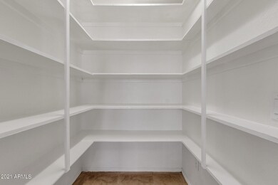 Walk-in Pantry