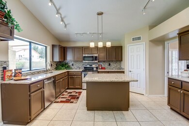 4937 W Saddlehorn Rd, Phoenix, AZ 85083 - photo 2