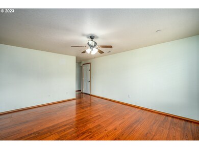 660 N 1st St, Carlton, OR 97111 - photo 5
