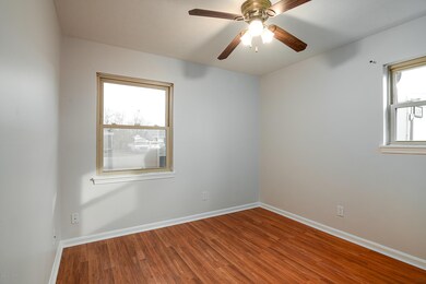 8000 Grenelle Dr, Louisville, KY 40228 - photo 7