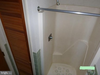 429 Shore Dr, Colonial Beach, VA 22443 - photo 7