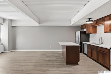 Park Plaza Condominiums unit 302, Omaha, NE 68131 - photo 6