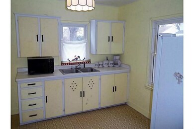 533 W 9th St N, Newton, IA 50208 - photo 3