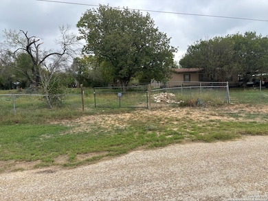7827 von Ormy, von Ormy, TX 78073 - photo 5
