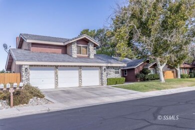 1040 Meadowview Ln, Ridgecrest, CA 93555 - photo 2