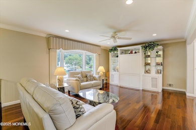07-Family Room