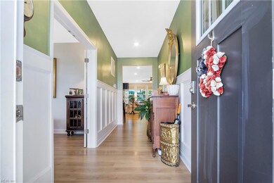 Casual elegance greets your guests.