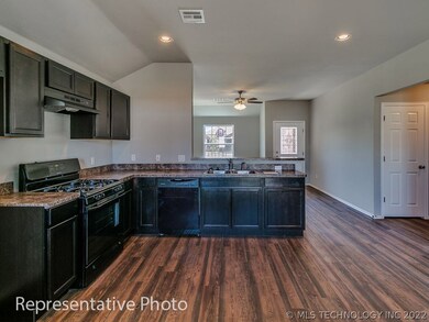 11406 S 240th East Ave, Broken Arrow, OK 74014 - photo 7