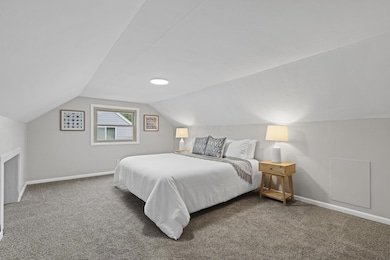 986 Loretta Ave, Columbus, OH 43211 - photo 3