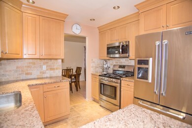 _RMJ8246 kitchen