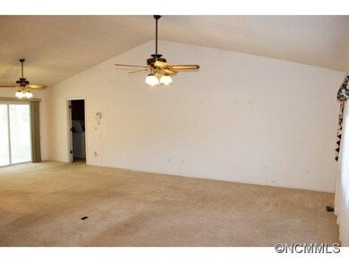 188 Brookside Dr, Hendersonville, NC 28792 - photo 5