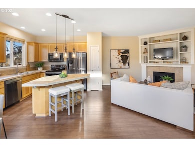 1558 NE 10th Place, Canby, OR 97013 - photo 7