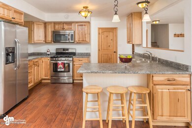 Kitchen_9351-SMALL