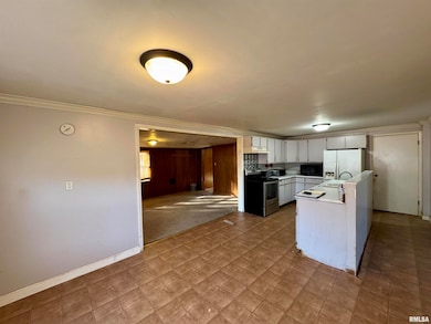 309 N Main St, Payson, IL 62360 - photo 7