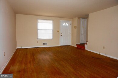 1006 Middleborough Rd, Essex, MD 21221 - photo 2