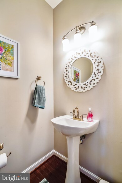 7302 Shady Glen Dr, Columbia, MD 21046 - photo 5