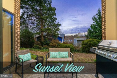 120 Roberts Ln unit 100, Alexandria, VA 22314 - photo 2